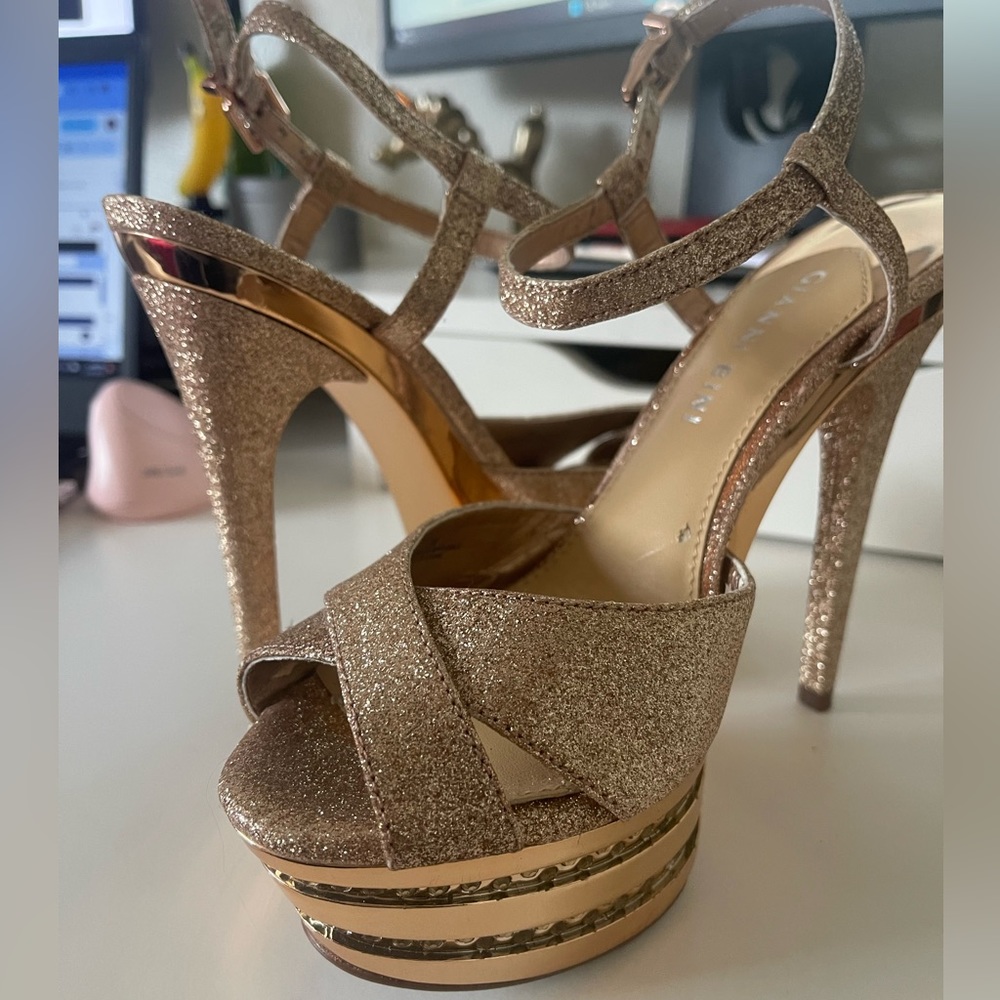 Gianni Bini gold glitter platform slingback pumps